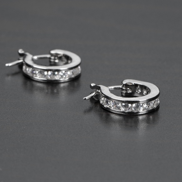Small Iced One Row Solitaire Cz 925 Sterling Silver Skinny Huggie Hoop Earrings​ - Picture 3 of 5